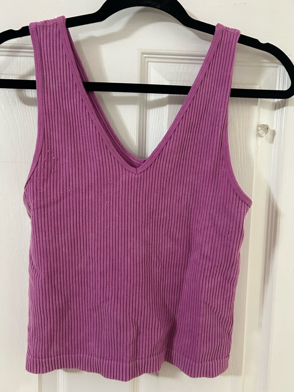 Women's Ribbed V-Neck Tank Top in Magenta
